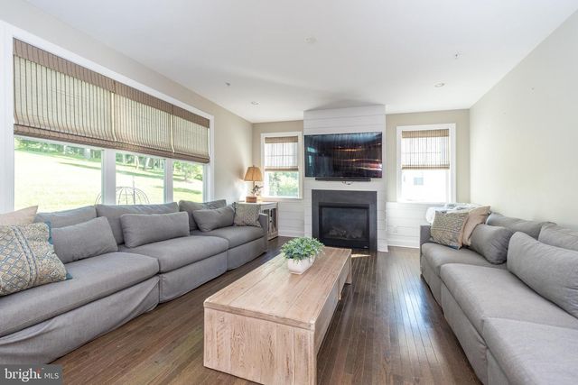 306 LIAM LN, West Chester, PA 19380