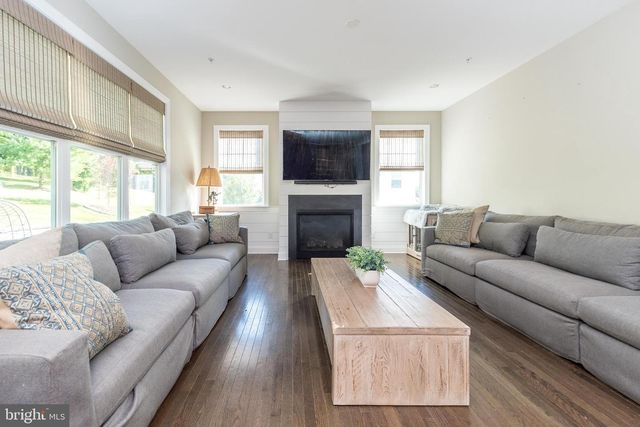 306 LIAM LN, West Chester, PA 19380