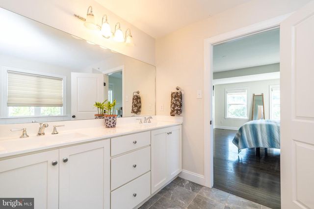 306 LIAM LN, West Chester, PA 19380