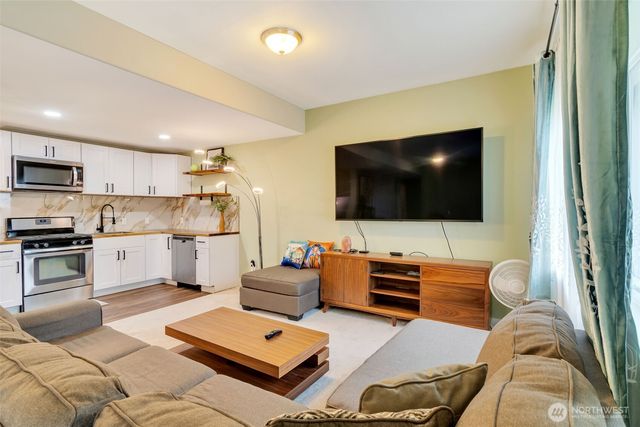 16608 43rd Avenue W, Lynnwood, WA 98037