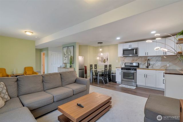 16608 43rd Avenue W, Lynnwood, WA 98037