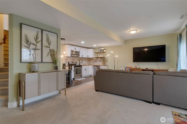 16608 43rd Avenue W, Lynnwood, WA 98037