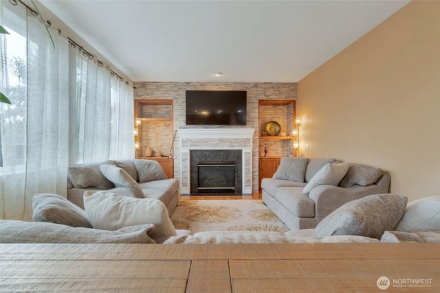 16608 43rd Avenue W, Lynnwood, WA 98037