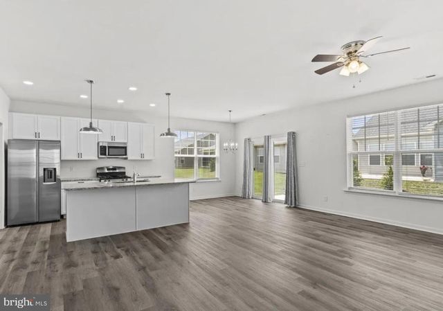 01 FAIRMONT LN, Dover, DE 19904