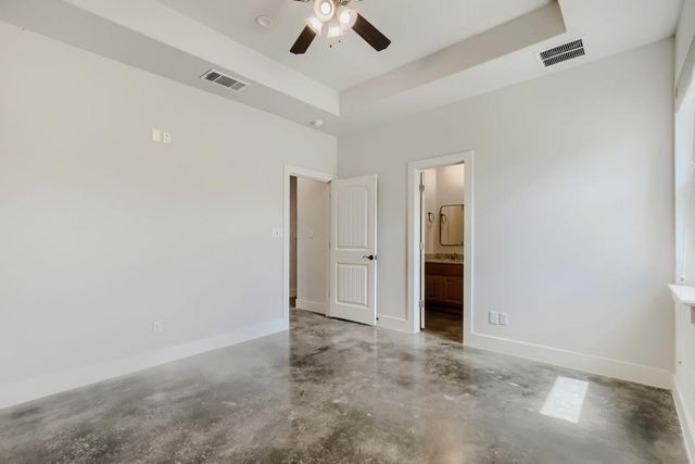 20401 Siesta Shores DR, Spicewood, TX 78669