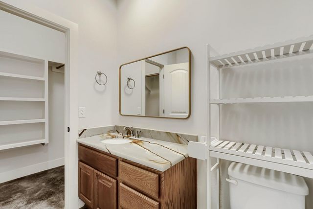 20401 Siesta Shores DR, Spicewood, TX 78669