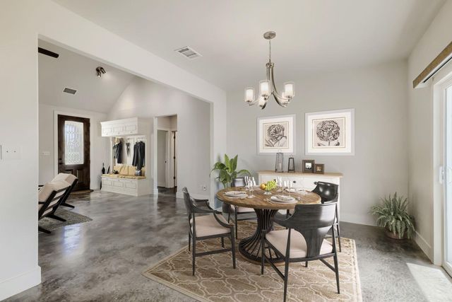 20401 Siesta Shores DR, Spicewood, TX 78669