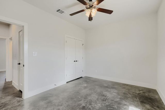 20401 Siesta Shores DR, Spicewood, TX 78669