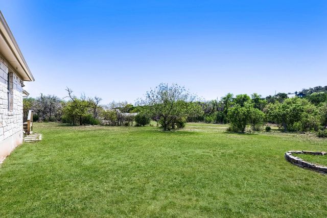 20401 Siesta Shores DR, Spicewood, TX 78669