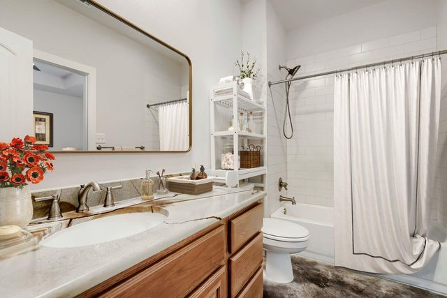 20401 Siesta Shores DR, Spicewood, TX 78669