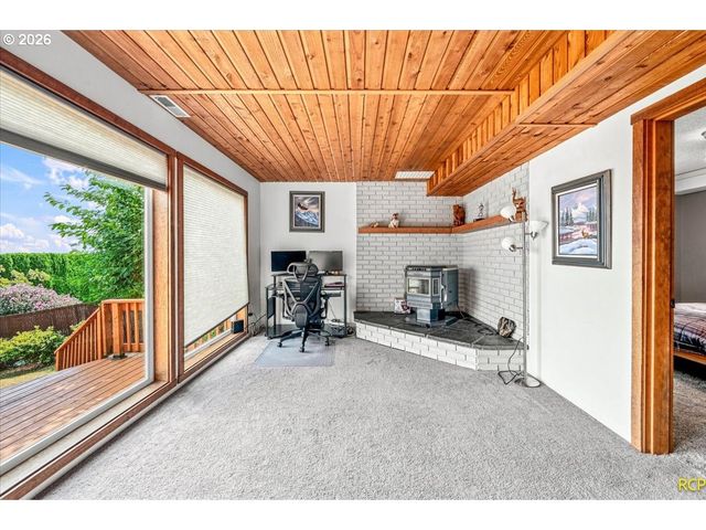 1720 9TH St, Columbia City, OR 97018