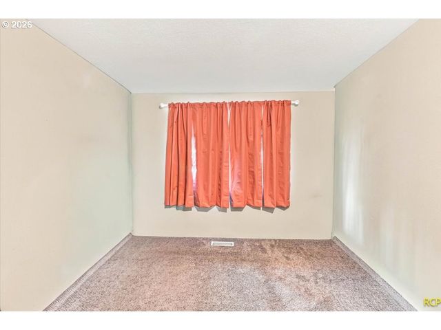 1720 9TH St, Columbia City, OR 97018