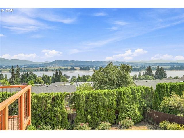 1720 9TH St, Columbia City, OR 97018