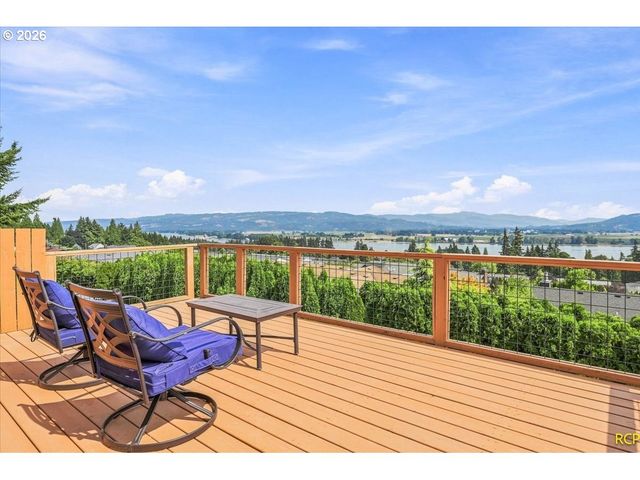 1720 9TH St, Columbia City, OR 97018