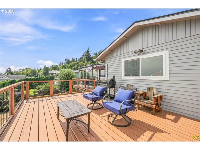 1720 9TH St, Columbia City, OR 97018