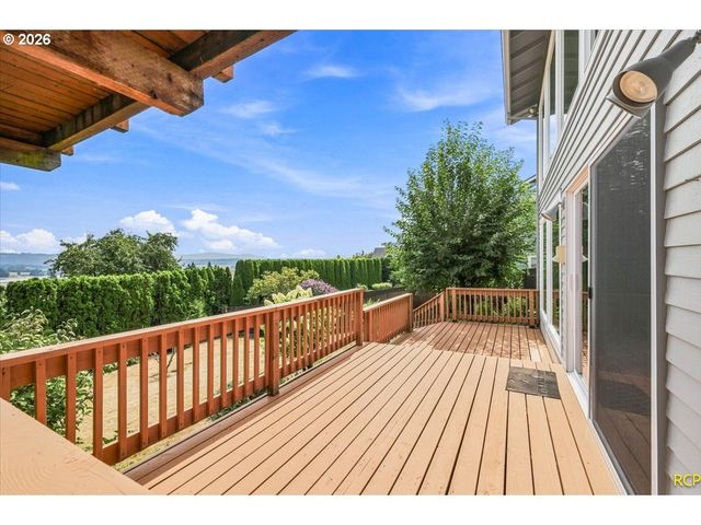 1720 9TH St, Columbia City, OR 97018