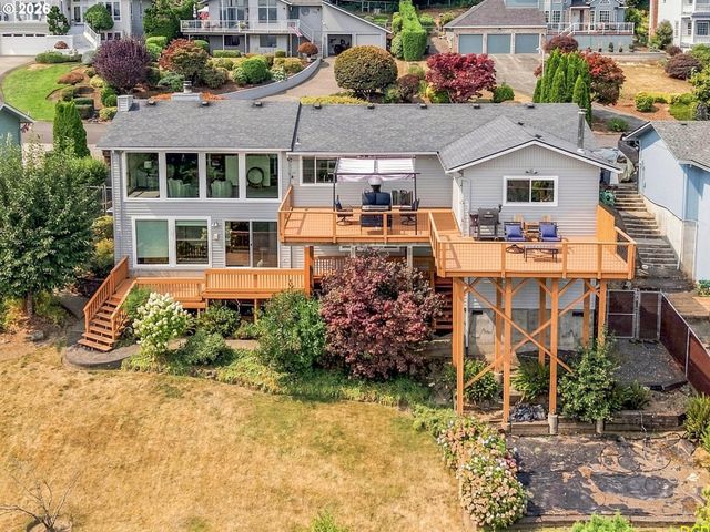1720 9TH St, Columbia City, OR 97018