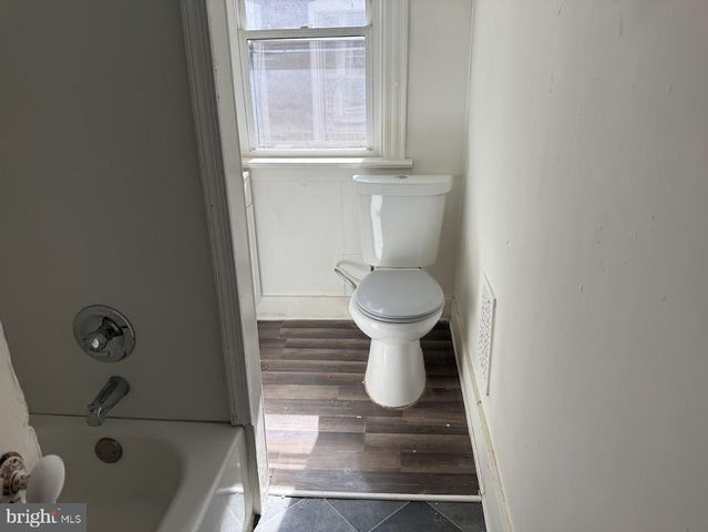 1825 BOAS ST, Harrisburg, PA 17103