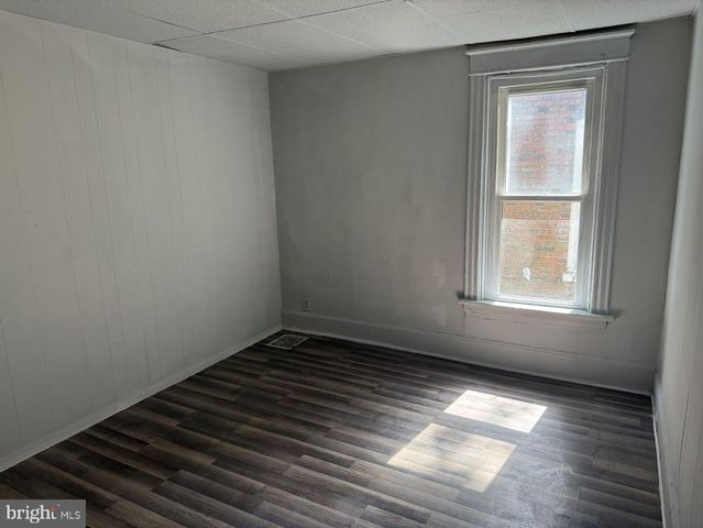 1825 BOAS ST, Harrisburg, PA 17103