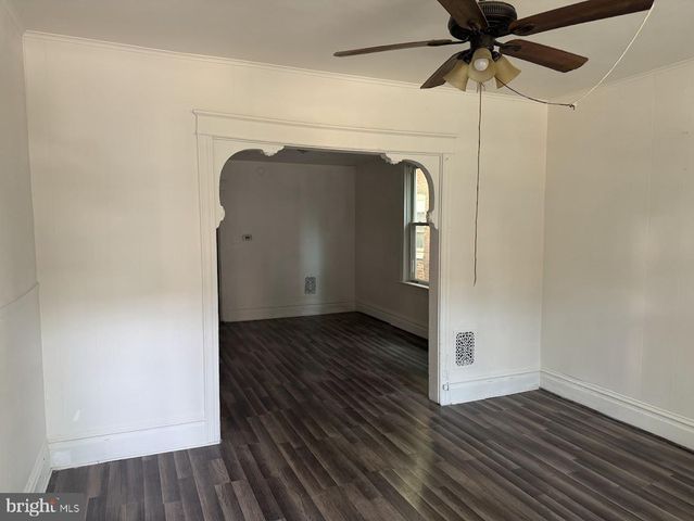 1825 BOAS ST, Harrisburg, PA 17103