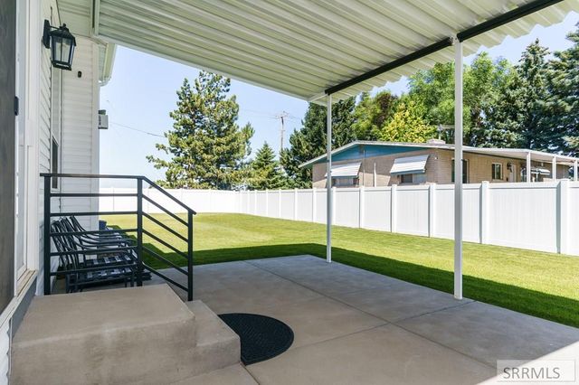 1296 Angela St, Chubbuck, ID 83202