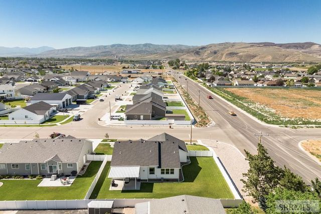 1296 Angela St, Chubbuck, ID 83202