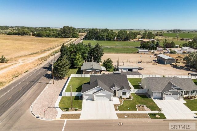 1296 Angela St, Chubbuck, ID 83202
