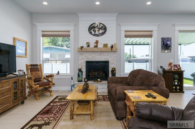 1296 Angela St, Chubbuck, ID 83202