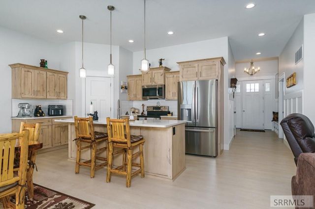 1296 Angela St, Chubbuck, ID 83202