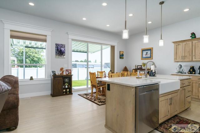 1296 Angela St, Chubbuck, ID 83202