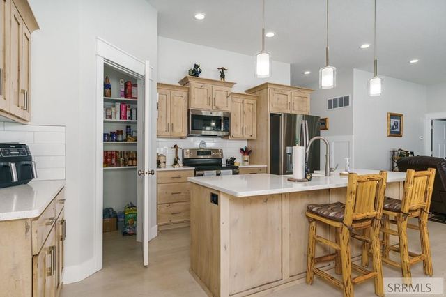 1296 Angela St, Chubbuck, ID 83202