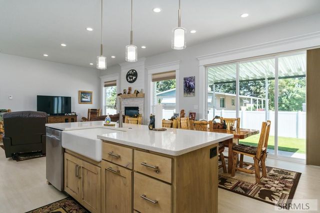 1296 Angela St, Chubbuck, ID 83202