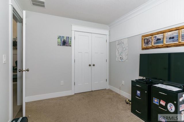 1296 Angela St, Chubbuck, ID 83202