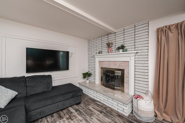 11115 Canterbury Drive, Sterling Heights, MI 48312