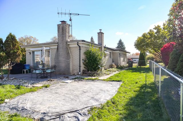 11115 Canterbury Drive, Sterling Heights, MI 48312