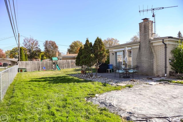 11115 Canterbury Drive, Sterling Heights, MI 48312