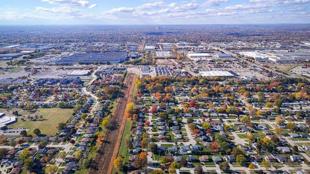 11115 Canterbury Drive, Sterling Heights, MI 48312