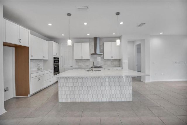 17703 SAVORY MIST CIRCLE, Bradenton, FL 34211