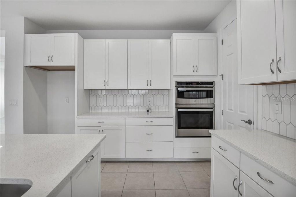 Image 17 of property listing at 17703 SAVORY MIST CIRCLE, Bradenton, FL 34211