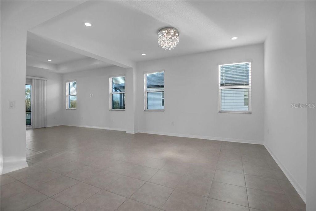Image 20 of property listing at 17703 SAVORY MIST CIRCLE, Bradenton, FL 34211