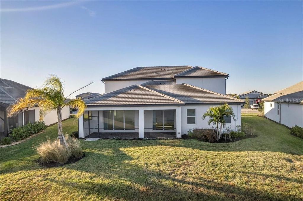 Image 3 of property listing at 17703 SAVORY MIST CIRCLE, Bradenton, FL 34211