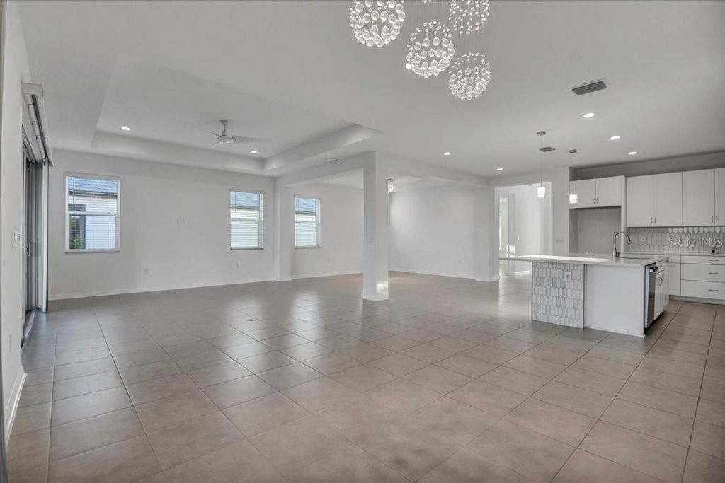 Image 25 of property listing at 17703 SAVORY MIST CIRCLE, Bradenton, FL 34211