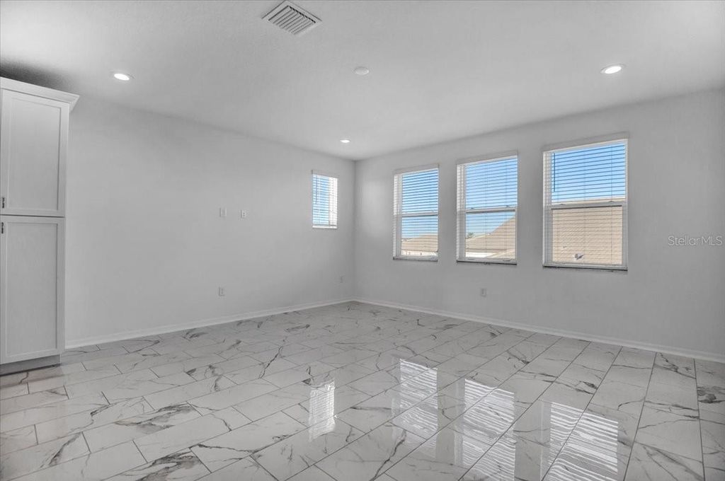 Image 40 of property listing at 17703 SAVORY MIST CIRCLE, Bradenton, FL 34211