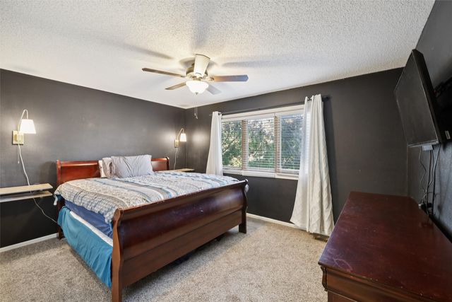 729 11th Street SE, Altoona, IA 50009