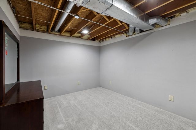 729 11th Street SE, Altoona, IA 50009