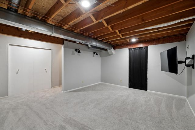 729 11th Street SE, Altoona, IA 50009