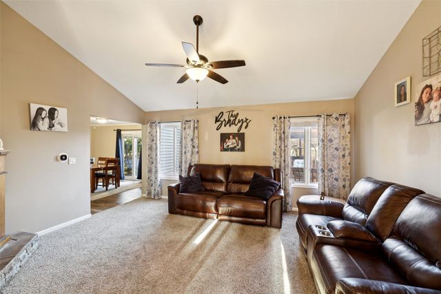 729 11th Street SE, Altoona, IA 50009