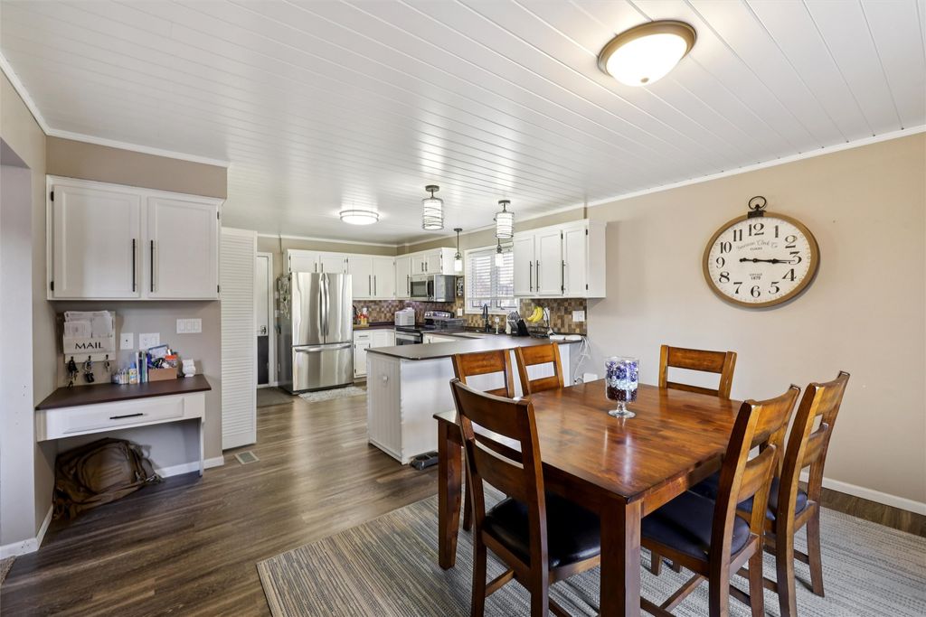 729 11th Street SE, Altoona, IA 50009