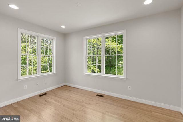 9724 CENTENNIAL MEADOWS LN, Ellicott City, MD 21042