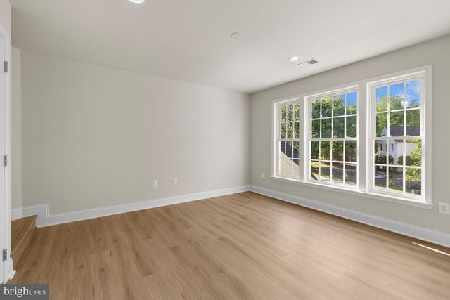 9724 CENTENNIAL MEADOWS LN, Ellicott City, MD 21042